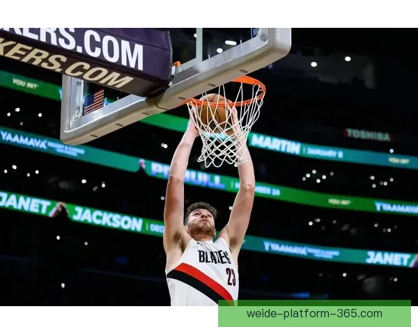 开拓者三年重选内线美媒推荐二米六大前锋争夺上场机会